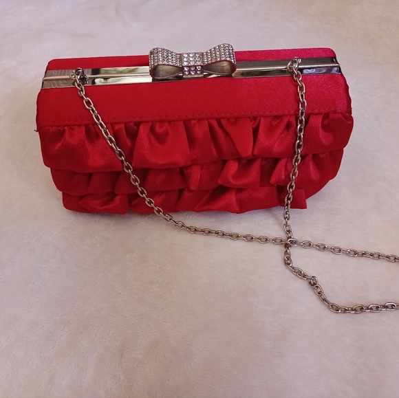 Expressions NYC red clutch - Picture 1 of 8